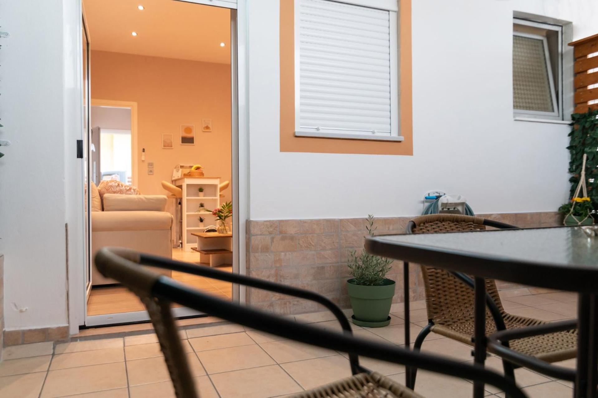 Apartment Gialyhomes *
